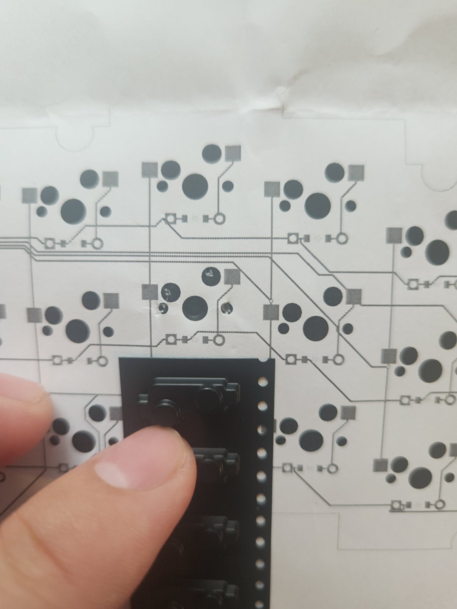ソケットを図面に当てる